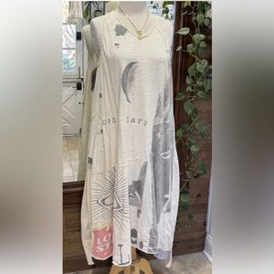 💜 Magnolia Pearl Layla Graphic Tank Dress EUC! In Color: Moonlight 💜